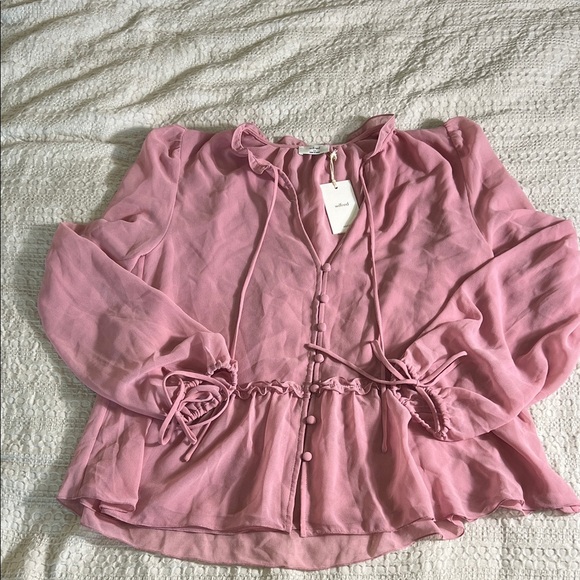 Wilfred Tops - Wilfred Aritzia Pink Button-Up Blouse size XS